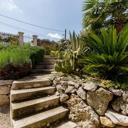 A True Paradise For Unforgettable Vacation - Pool And Sea View Vila
